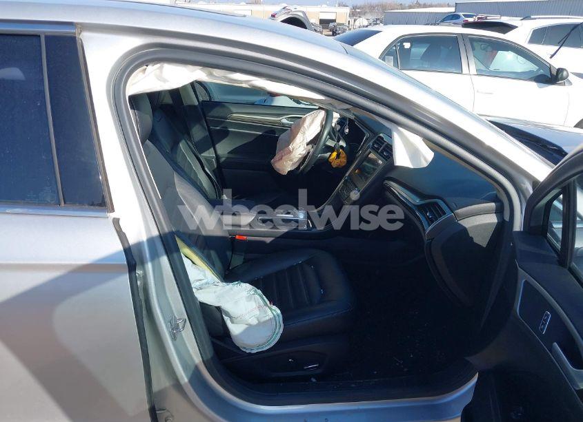 Photo 5 of 2017 Ford Fusion SE (VIN 3FA6P0H91HR200363)