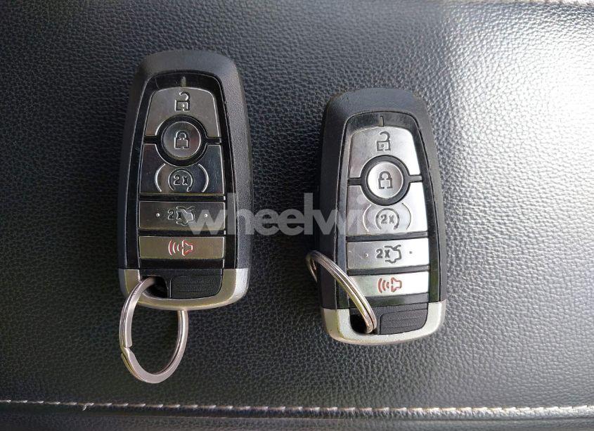 Photo 11 of 2018 Ford Fusion SE (VIN 3FA6P0H91JR255238)