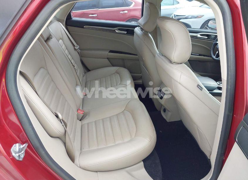 Photo 8 of 2018 Ford Fusion SE (VIN 3FA6P0H91JR255238)