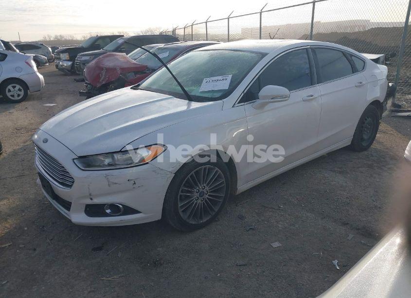 Photo 2 of 2013 Ford Fusion SE (VIN 3FA6P0H92DR169439)