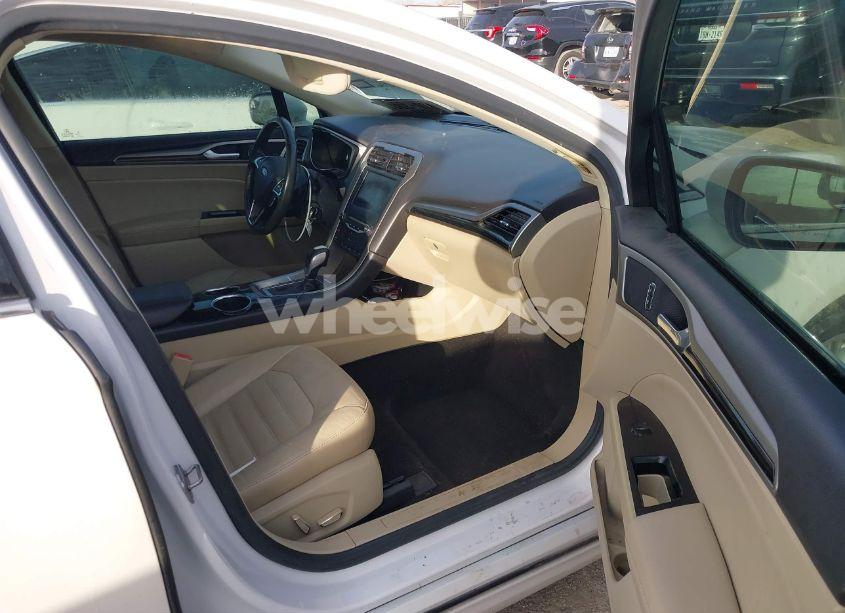 Photo 5 of 2013 Ford Fusion SE (VIN 3FA6P0H92DR169439)