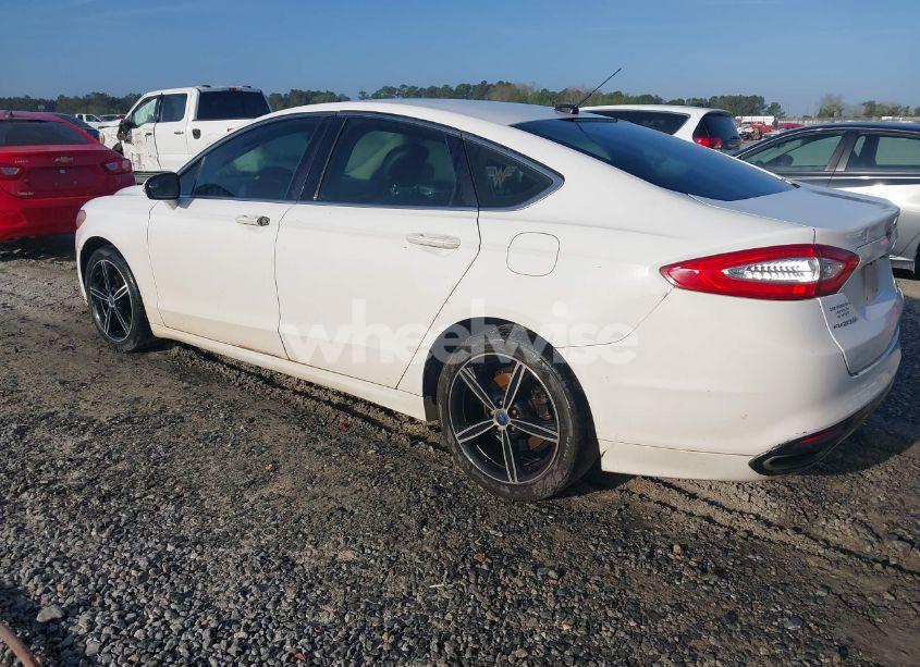 Photo 3 of 2013 Ford Fusion SE (VIN 3FA6P0H92DR292464)