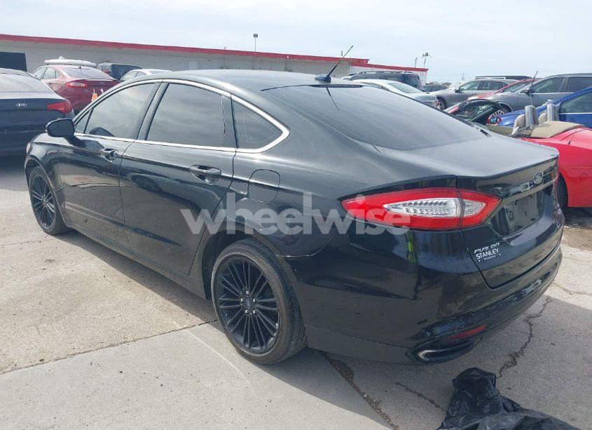 Photo 3 of 2013 Ford Fusion SE (VIN 3FA6P0H92DR351965)
