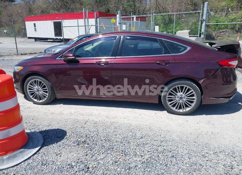 Photo 14 of 2013 Ford Fusion SE (VIN 3FA6P0H92DR371892)