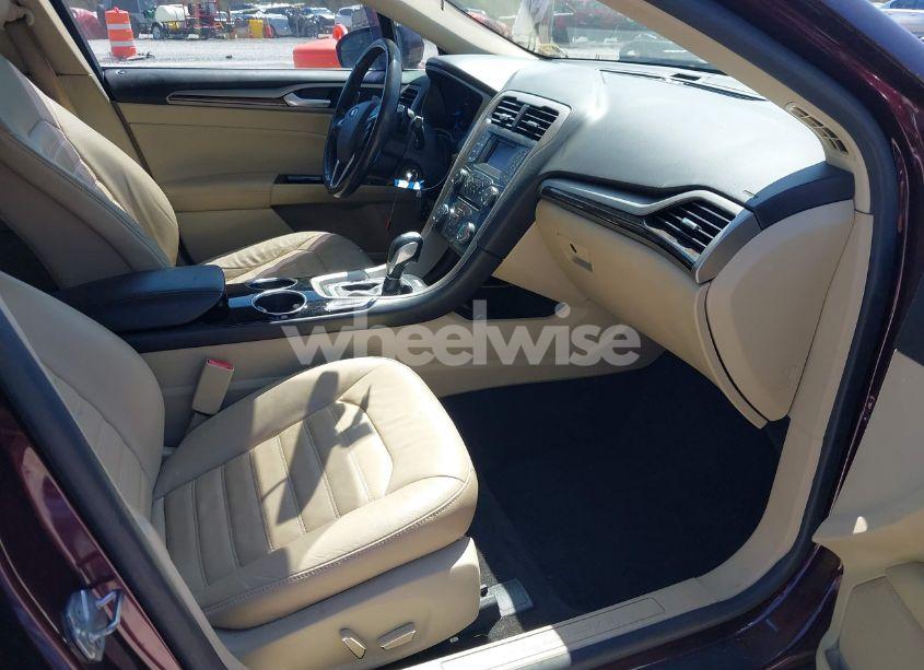 Photo 5 of 2013 Ford Fusion SE (VIN 3FA6P0H92DR371892)