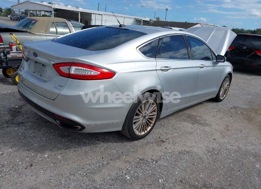 Photo 4 of 2014 Ford Fusion SE (VIN 3FA6P0H92ER186663)