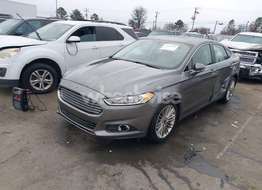 Photo 2 of 2014 Ford Fusion SE (VIN 3FA6P0H92ER198151)