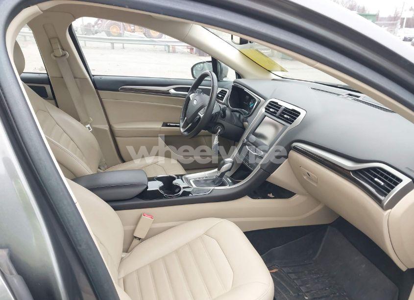 Photo 5 of 2014 Ford Fusion SE (VIN 3FA6P0H92ER198151)