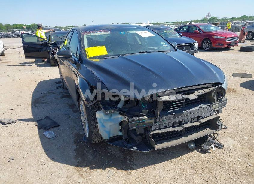 2015 Ford Fusion SE (VIN 3FA6P0H92FR247432) main photo