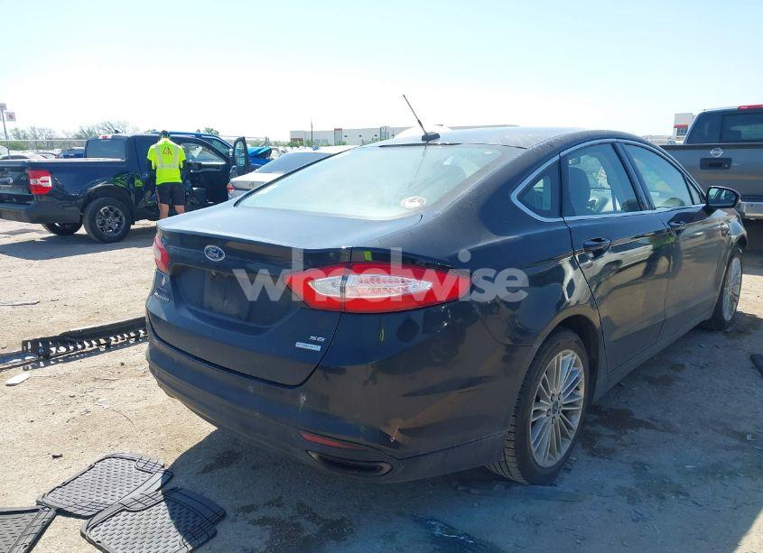 Photo 4 of 2015 Ford Fusion SE (VIN 3FA6P0H92FR247432)