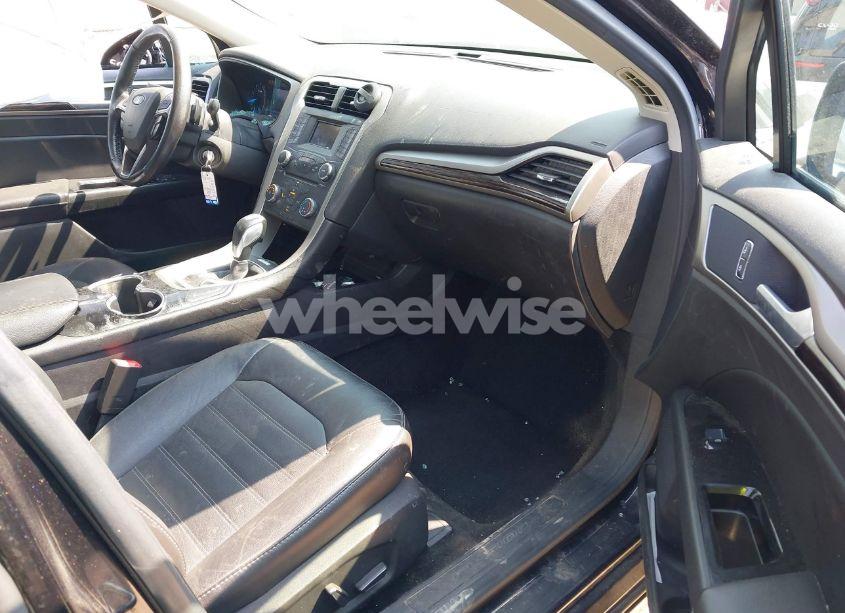 Photo 5 of 2015 Ford Fusion SE (VIN 3FA6P0H92FR258737)