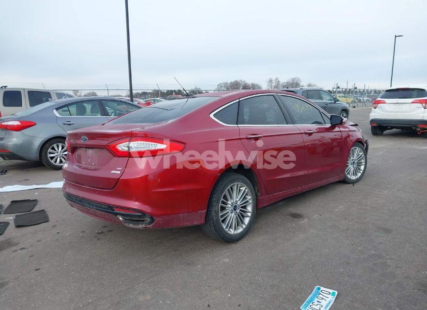 Photo 4 of 2015 Ford Fusion SE (VIN 3FA6P0H92FR294282)