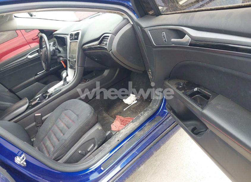 Photo 5 of 2016 Ford Fusion SE (VIN 3FA6P0H92GR258867)