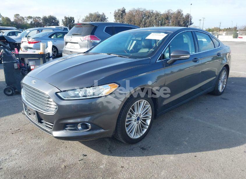 Photo 2 of 2016 Ford Fusion SE (VIN 3FA6P0H92GR359343)