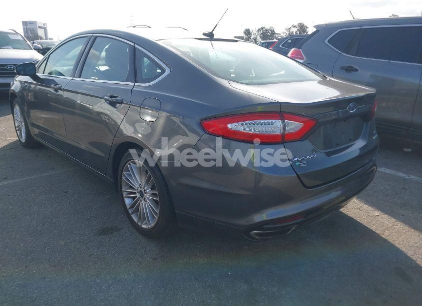 Photo 3 of 2016 Ford Fusion SE (VIN 3FA6P0H92GR359343)
