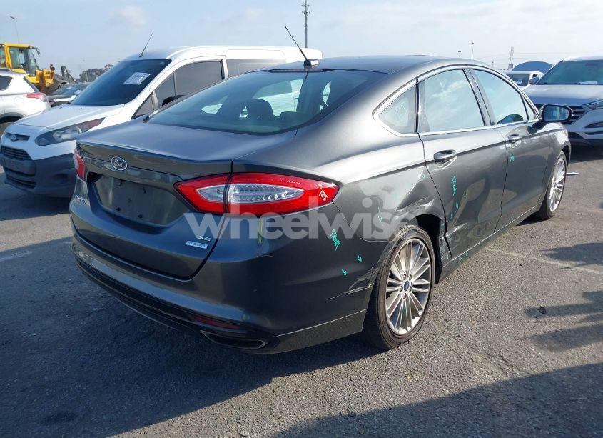 Photo 4 of 2016 Ford Fusion SE (VIN 3FA6P0H92GR359343)
