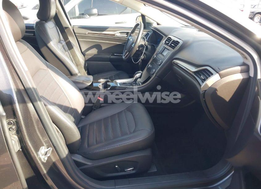 Photo 5 of 2016 Ford Fusion SE (VIN 3FA6P0H92GR359343)