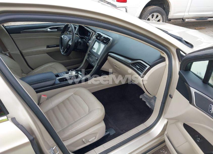 Photo 5 of 2017 Ford Fusion SE (VIN 3FA6P0H92HR212019)