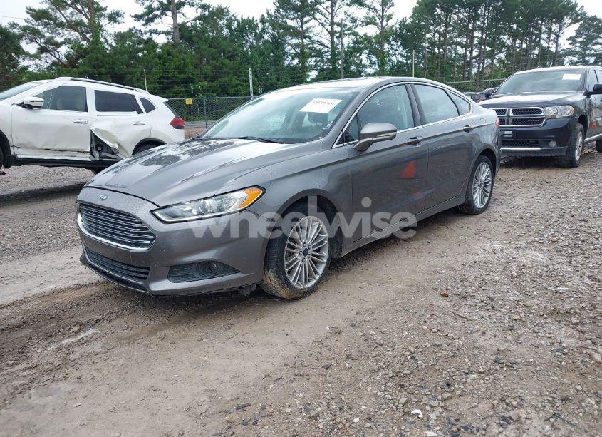 Photo 2 of 2014 Ford Fusion SE (VIN 3FA6P0H93ER195792)