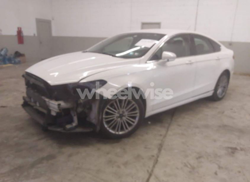 Photo 2 of 2014 Ford Fusion SE (VIN 3FA6P0H93ER360546)