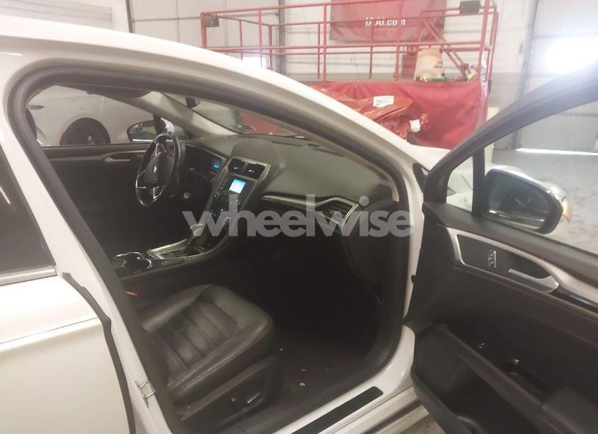 Photo 5 of 2014 Ford Fusion SE (VIN 3FA6P0H93ER360546)