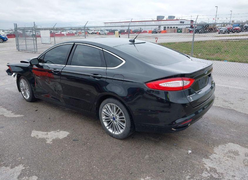 Photo 3 of 2015 Ford Fusion SE (VIN 3FA6P0H93FR220840)