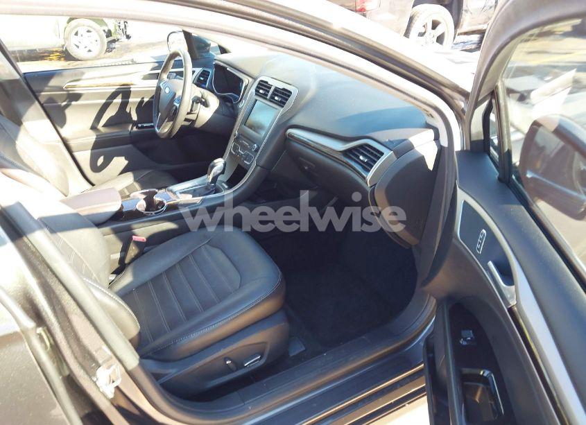 Photo 5 of 2016 Ford Fusion SE (VIN 3FA6P0H93GR208964)