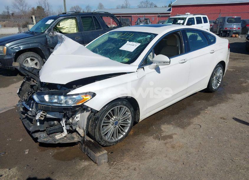 Photo 2 of 2016 Ford Fusion SE (VIN 3FA6P0H93GR211864)