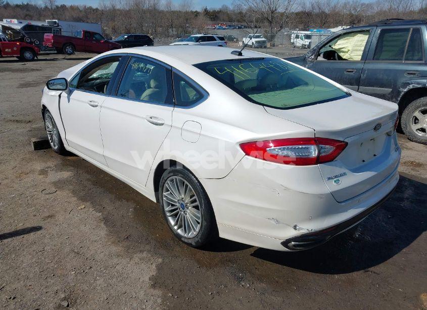 Photo 3 of 2016 Ford Fusion SE (VIN 3FA6P0H93GR211864)