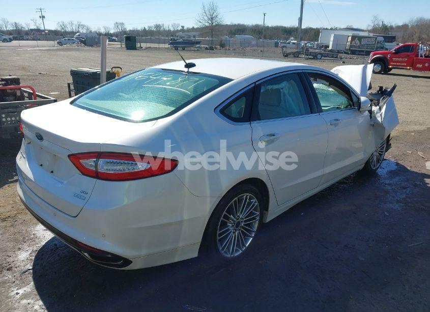 Photo 4 of 2016 Ford Fusion SE (VIN 3FA6P0H93GR211864)