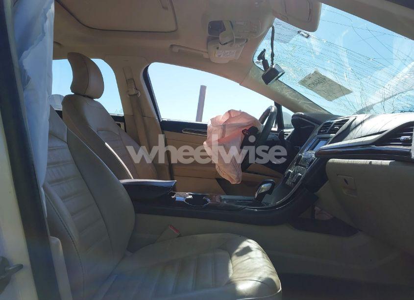 Photo 5 of 2016 Ford Fusion SE (VIN 3FA6P0H93GR211864)