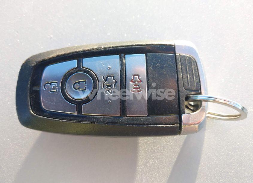 Photo 11 of 2018 Ford Fusion SE (VIN 3FA6P0H93JR158333)