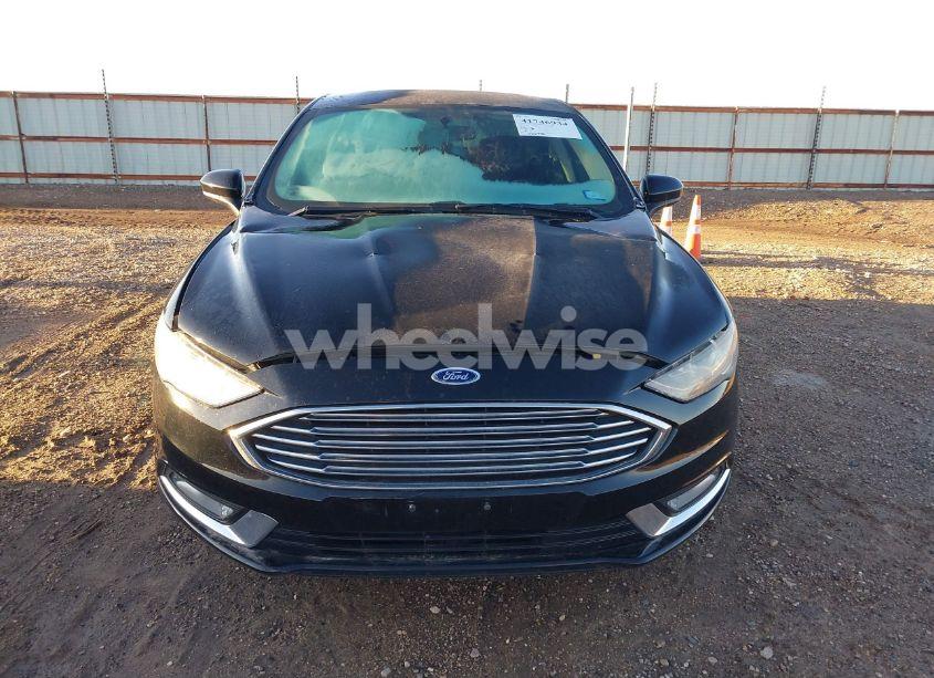 Photo 12 of 2018 Ford Fusion SE (VIN 3FA6P0H93JR158333)
