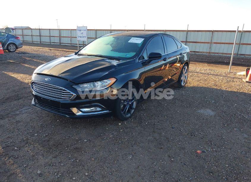 Photo 2 of 2018 Ford Fusion SE (VIN 3FA6P0H93JR158333)