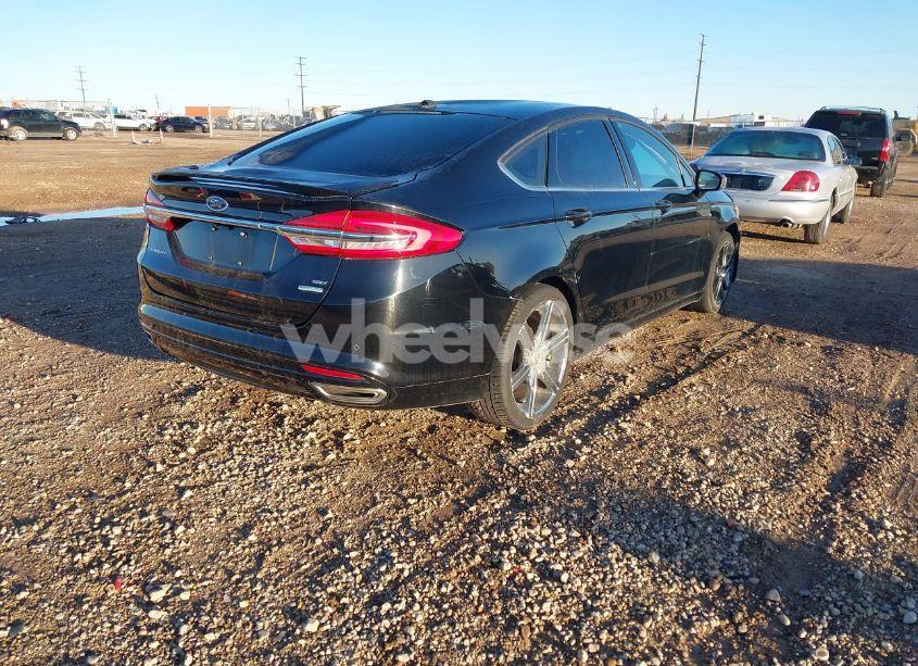 Photo 4 of 2018 Ford Fusion SE (VIN 3FA6P0H93JR158333)
