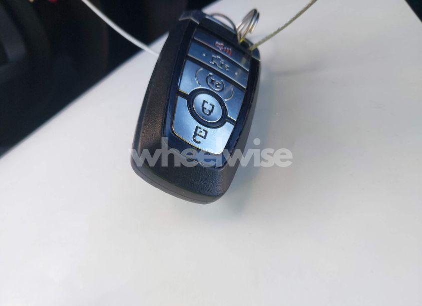 Photo 11 of 2018 Ford Fusion SE (VIN 3FA6P0H93JR222614)