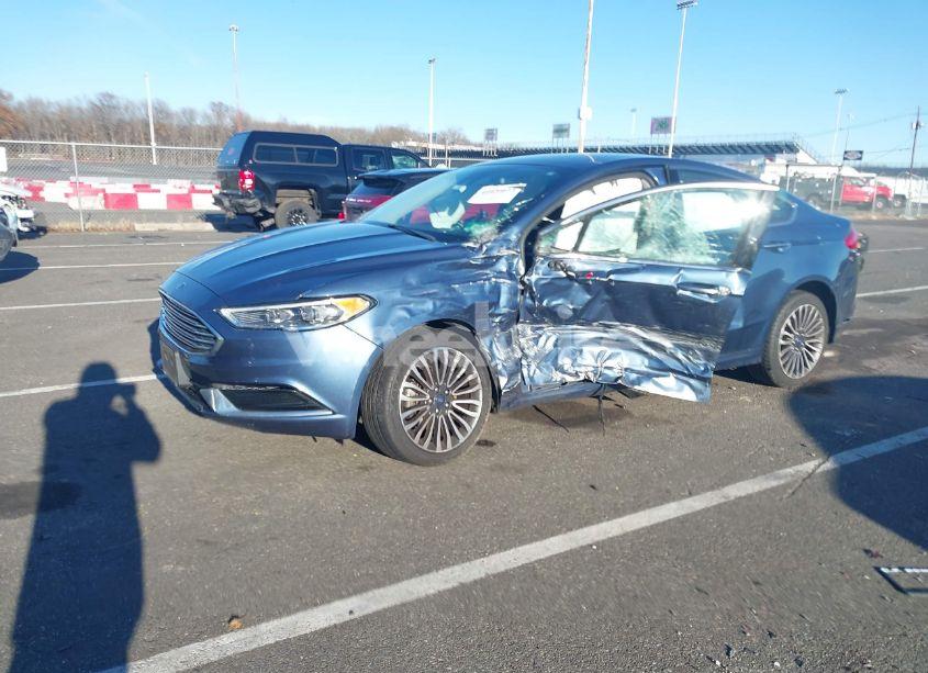 Photo 2 of 2018 Ford Fusion SE (VIN 3FA6P0H93JR222614)