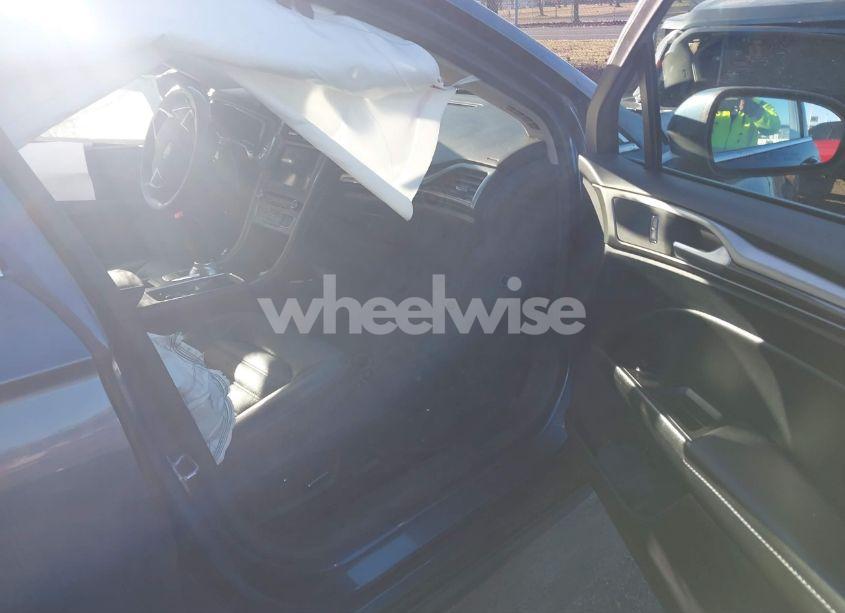 Photo 5 of 2018 Ford Fusion SE (VIN 3FA6P0H93JR222614)