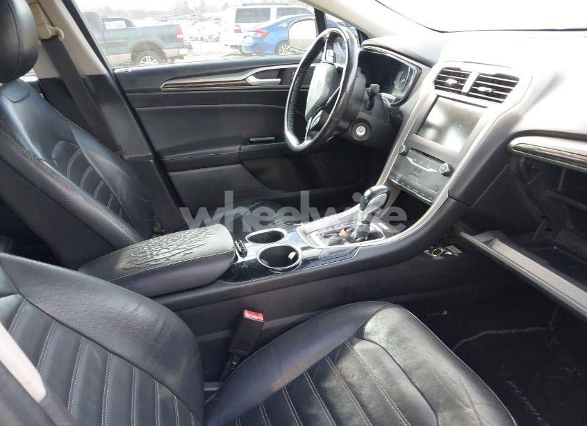 Photo 5 of 2013 Ford Fusion SE (VIN 3FA6P0H94DR152853)