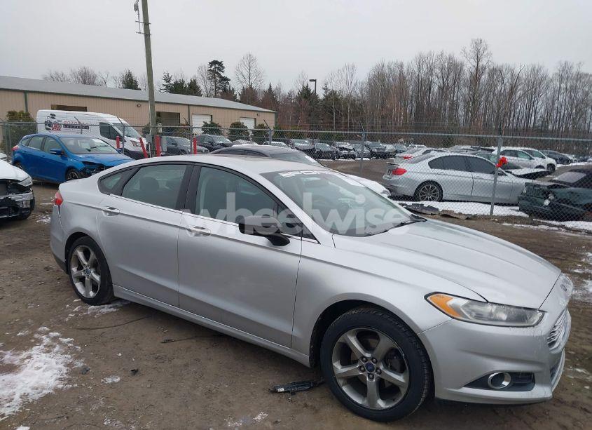 2013 Ford Fusion SE (VIN 3FA6P0H94DR183200) main photo
