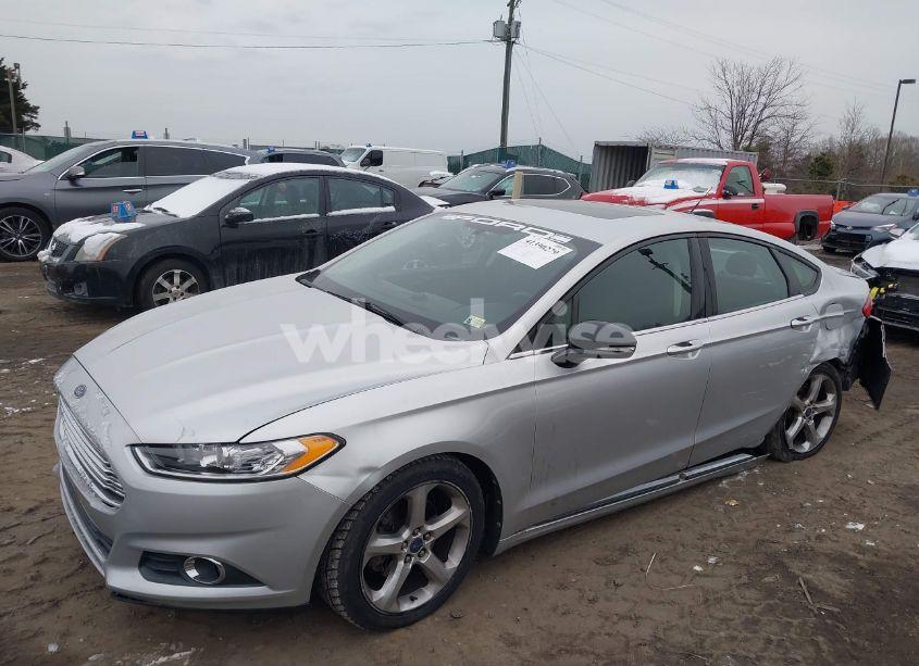 Photo 2 of 2013 Ford Fusion SE (VIN 3FA6P0H94DR183200)