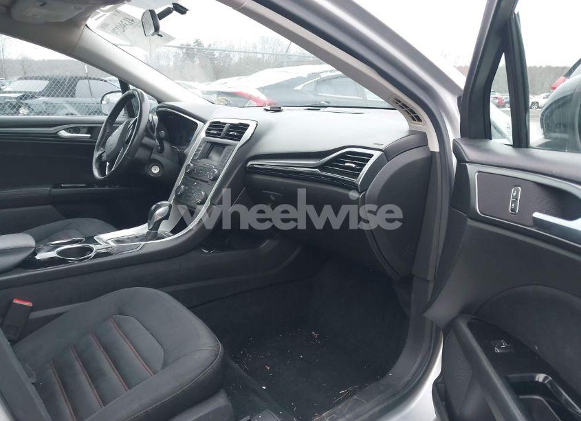 Photo 5 of 2013 Ford Fusion SE (VIN 3FA6P0H94DR183200)