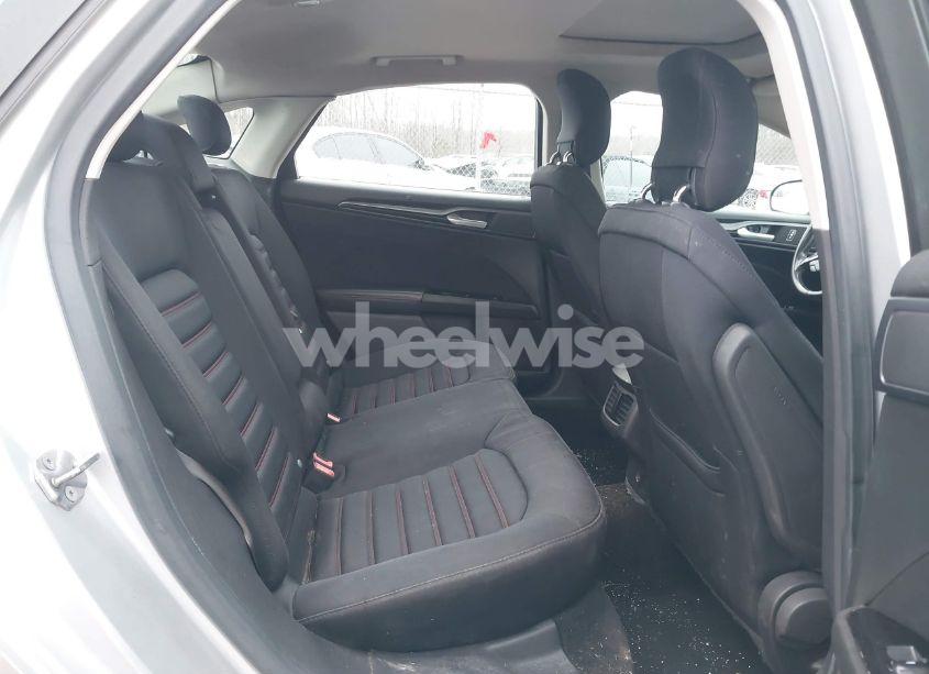 Photo 8 of 2013 Ford Fusion SE (VIN 3FA6P0H94DR183200)