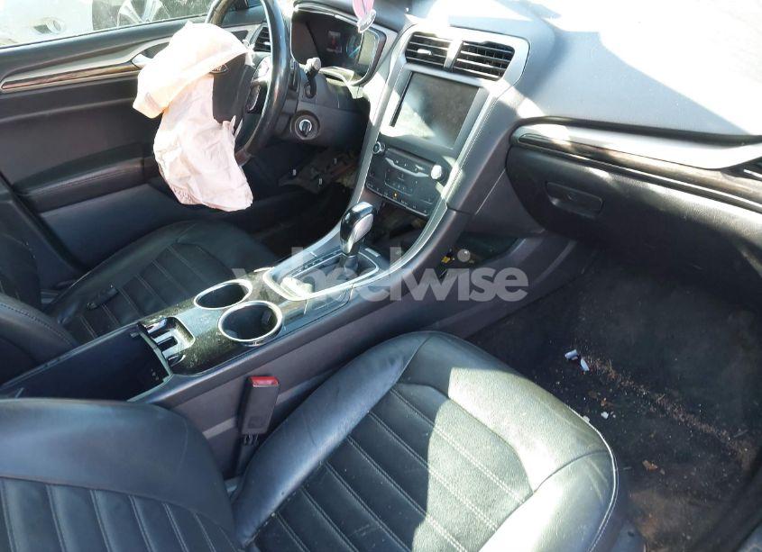 Photo 5 of 2013 Ford Fusion SE (VIN 3FA6P0H94DR259580)