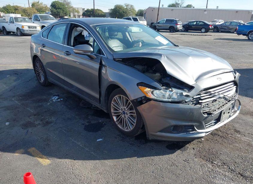 2013 Ford Fusion SE (VIN 3FA6P0H94DR344600) main photo