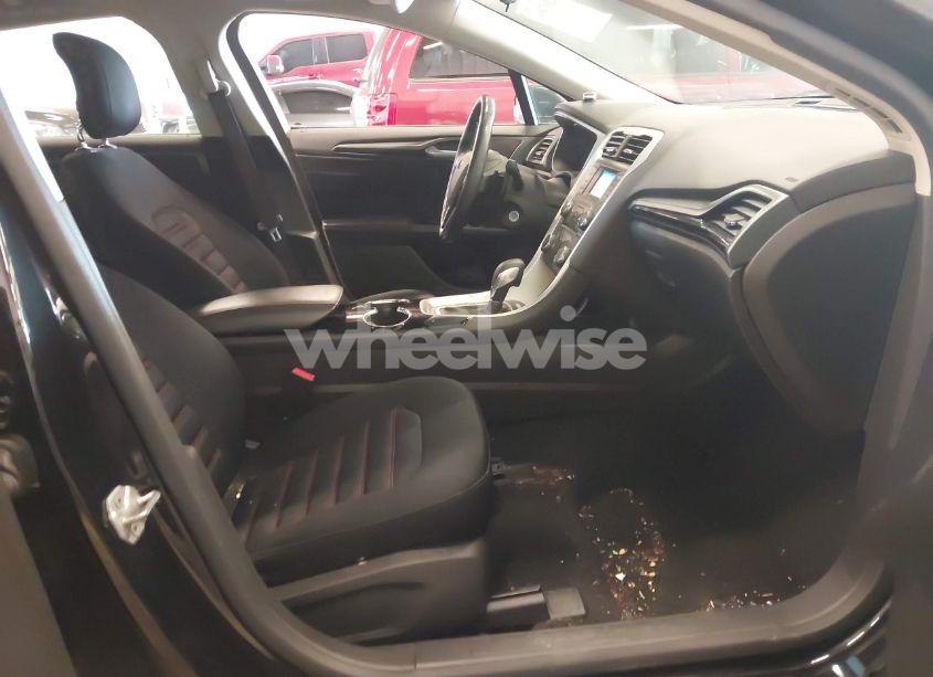 Photo 5 of 2014 Ford Fusion SE (VIN 3FA6P0H94ER204094)