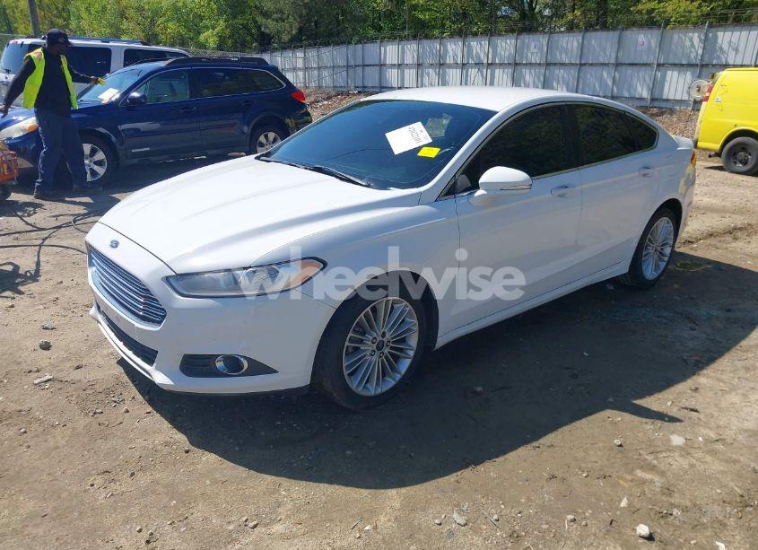 Photo 2 of 2014 Ford Fusion SE (VIN 3FA6P0H94ER257667)