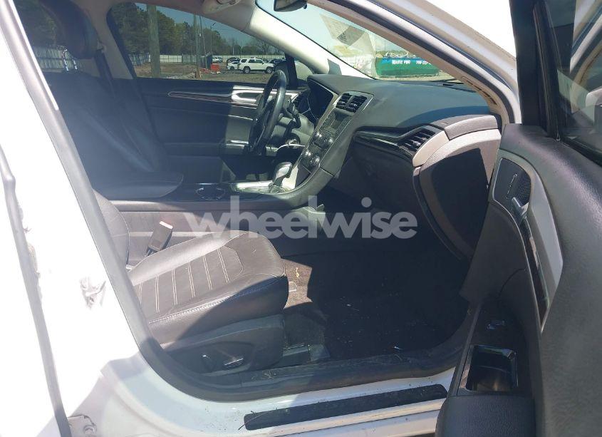 Photo 5 of 2014 Ford Fusion SE (VIN 3FA6P0H94ER257667)