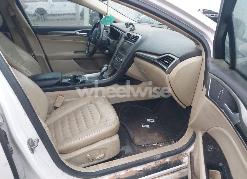 Photo 5 of 2014 Ford Fusion SE (VIN 3FA6P0H94ER315499)