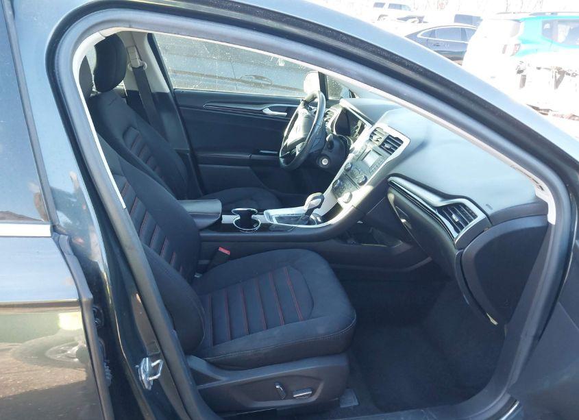 Photo 5 of 2015 Ford Fusion SE (VIN 3FA6P0H94FR103929)